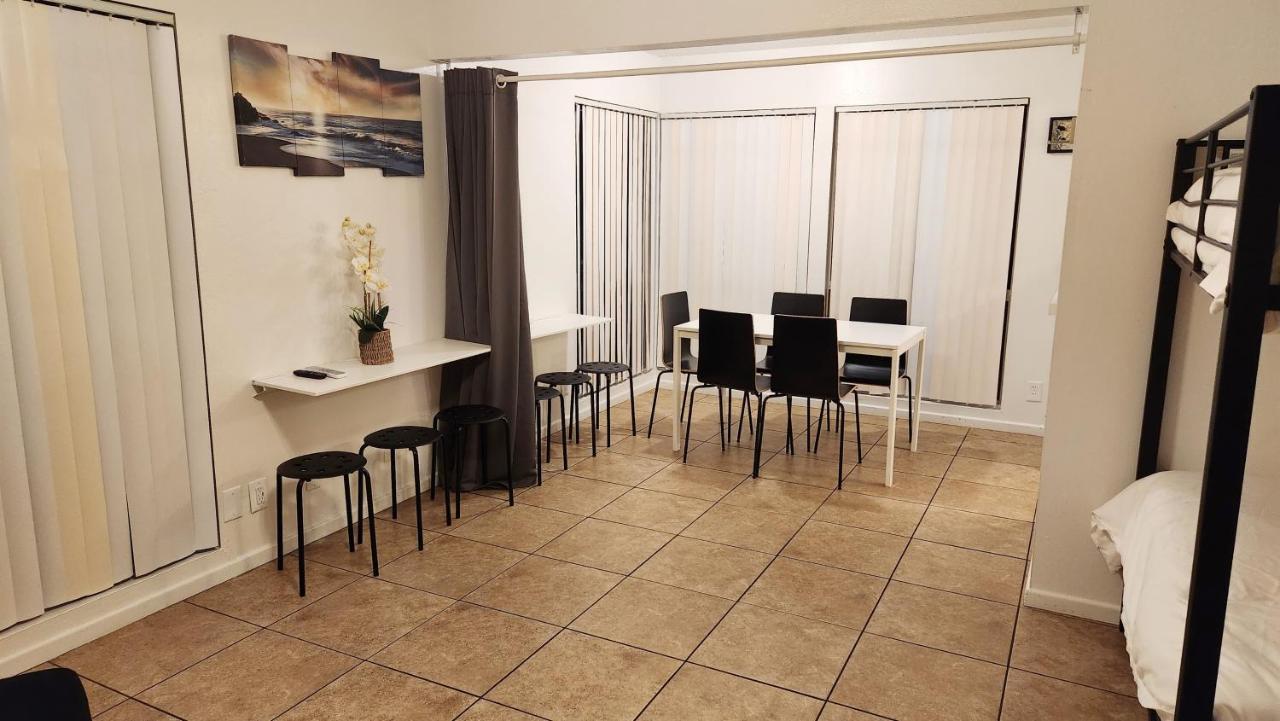 Centrally Located, 4X Queen, 300 Mbps Internet With Backyard! Hemet Exterior foto