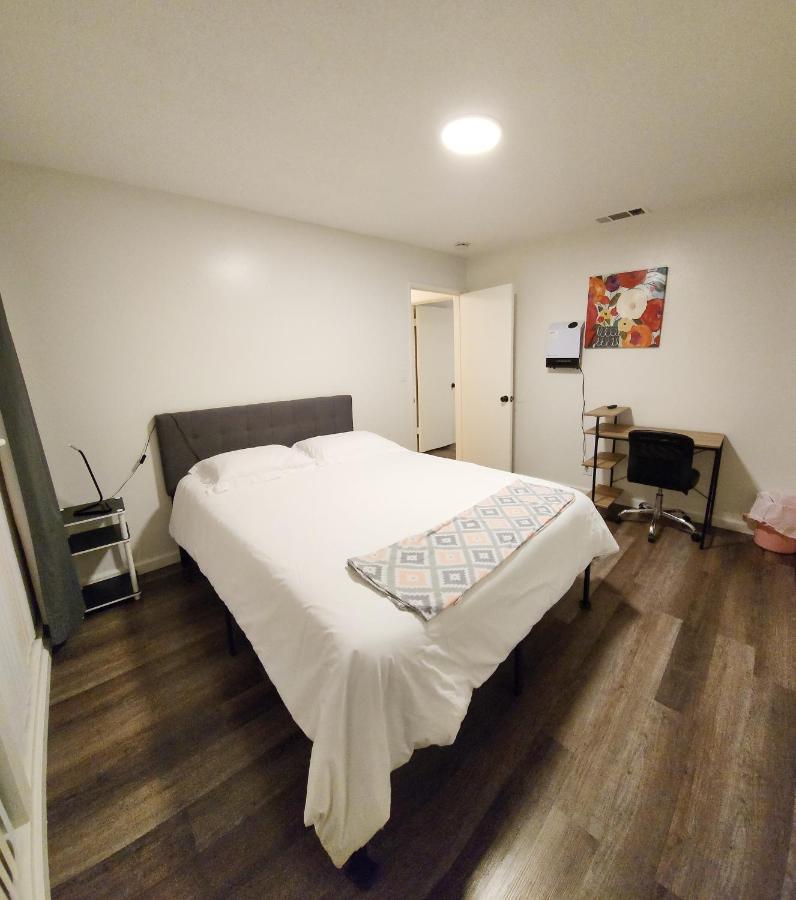 Centrally Located, 4X Queen, 300 Mbps Internet With Backyard! Hemet Exterior foto